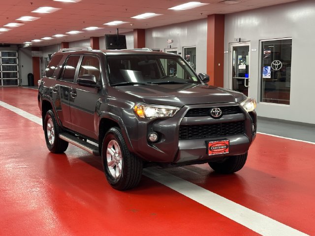 Certified 2018 Toyota 4Runner SR5 AWD/4WD image 2