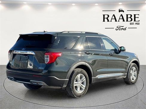 Used 2023 Ford Explorer XLT w/ Equipment Group 202A image 7