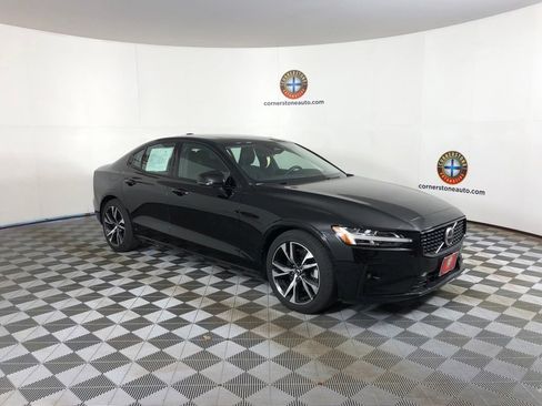Used 2023 Volvo S60 B5 Core AWD/4WD image 15