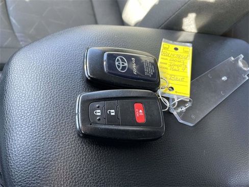 Used 2024 Toyota RAV4 XLE image 30