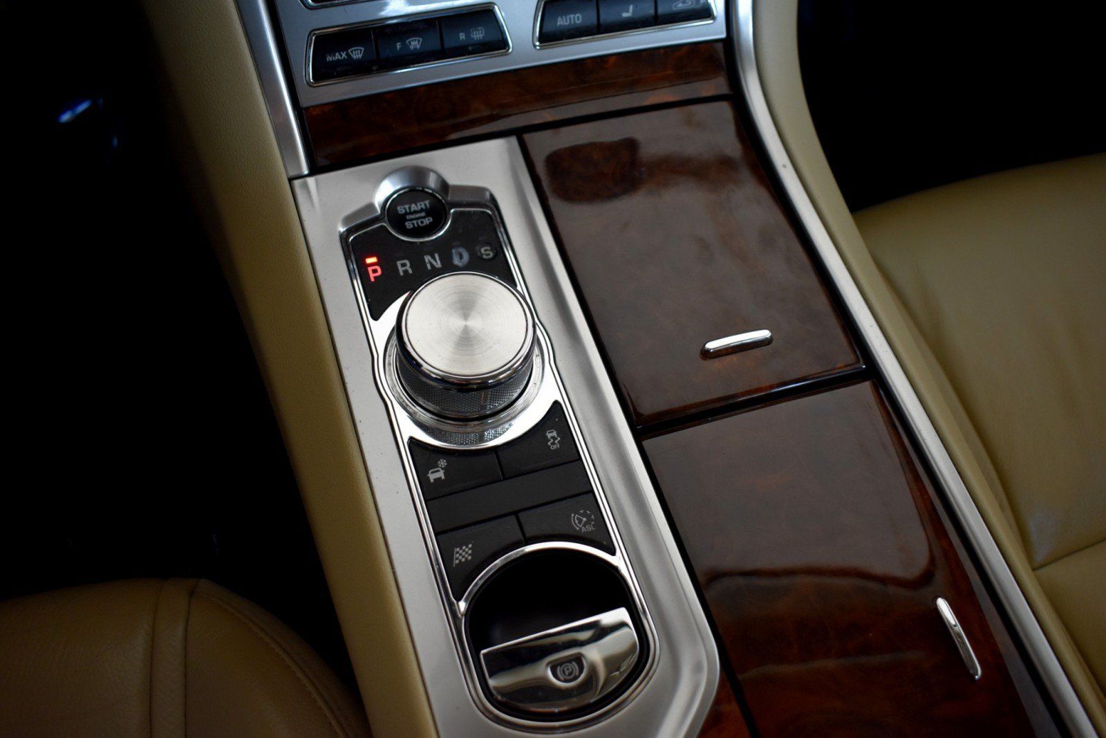 Used 2014 Jaguar XF 3.0 AWD/4WD image 19