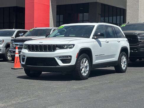 Used 2023 Jeep Grand Cherokee Limited w/ Trailer Tow Prep Group (B) AWD/4WD image 1