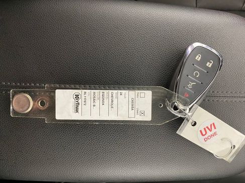 Used 2024 Chevrolet Equinox Premier AWD/4WD image 31