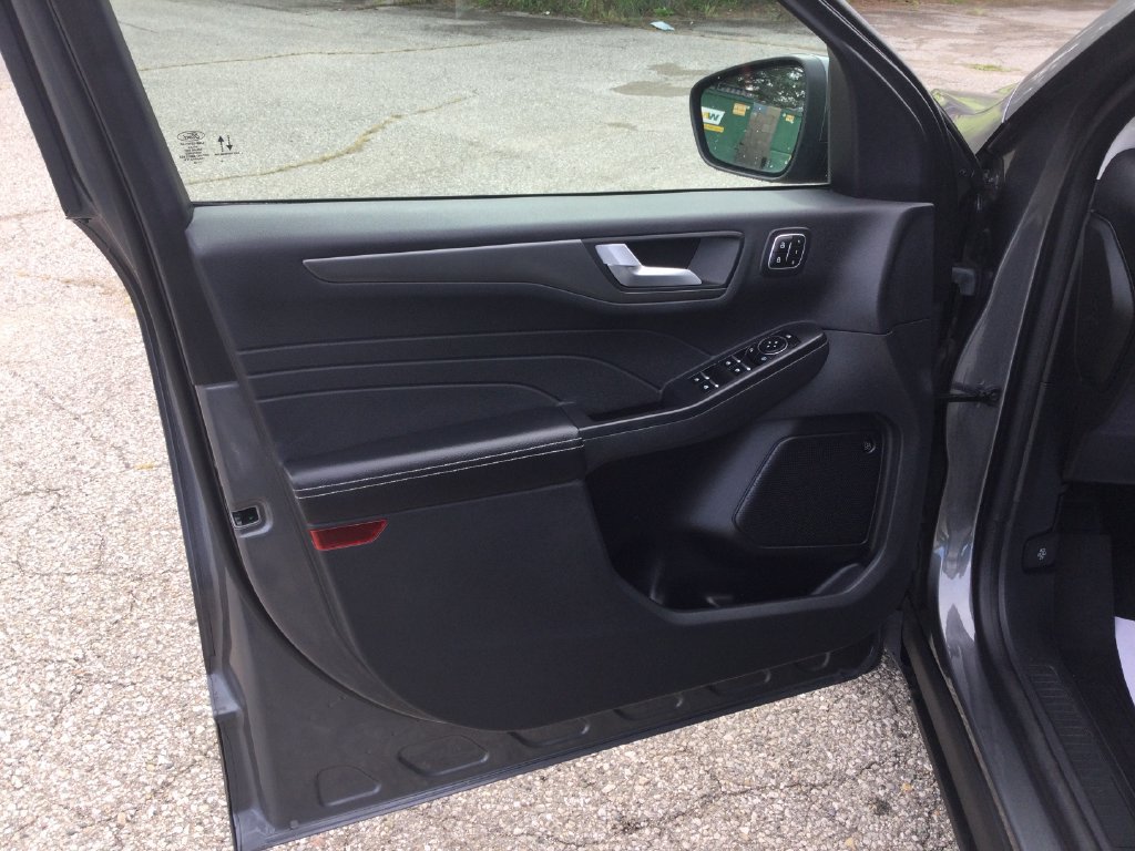 Used 2023 Ford Escape Active w/ Tech Pack #2 AWD/4WD image 11
