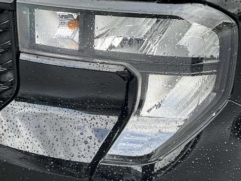 Used 2025 Ford Maverick XLT w/ XLT Luxury Package AWD/4WD image 9