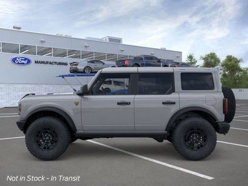 New 2026 Ford Bronco Badlands image 3