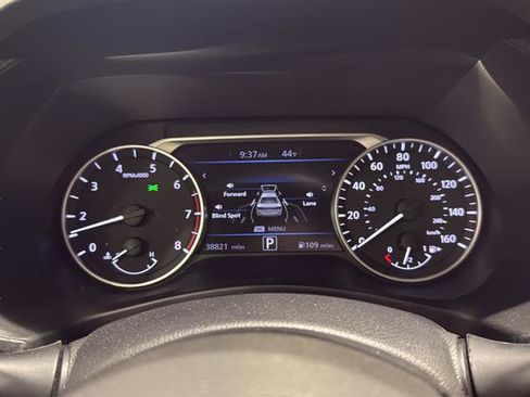 Used 2024 Nissan Sentra SV image 11