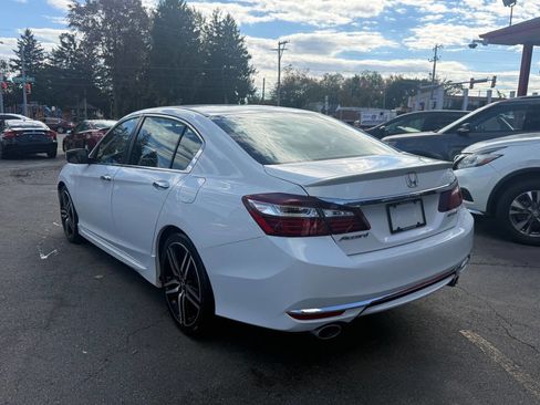 Used 2017 Honda Accord Sport image 2