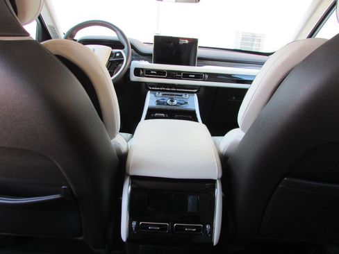 Used 2020 Lincoln Aviator Black Label Grand Touring w/ Class IV Trailer Tow Package image 22
