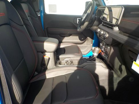 New 2026 Jeep Wrangler Unlimited Rubicon image 18