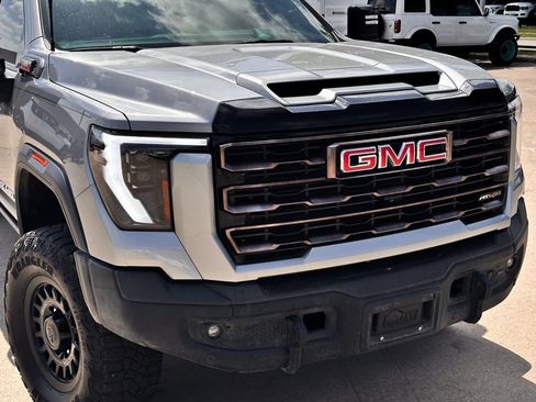 Used 2025 GMC Sierra 2500 AT4X w/ AT4X AEV Edition AWD/4WD image 2