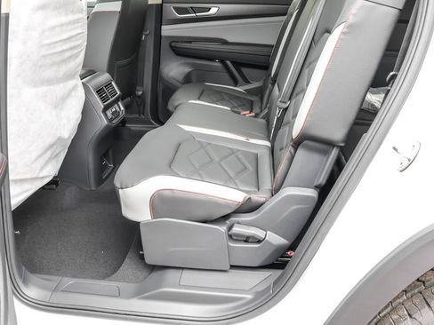 New 2026 Volkswagen Atlas Peak Edition AWD/4WD image 35