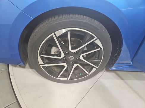 Certified 2025 Nissan Sentra SR w/ SR Premium Package FWD image 27