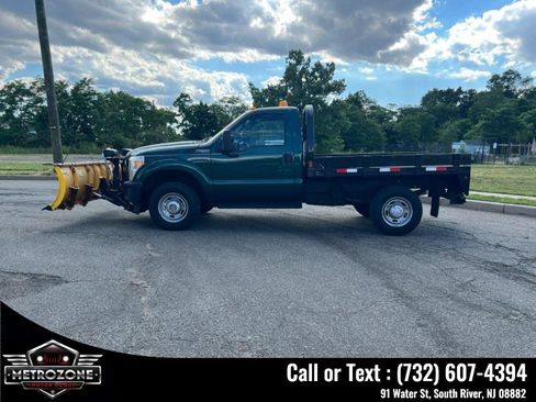 Used 2011 Ford F250 XL w/ Snow Plow Prep Pkg AWD/4WD image 11