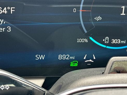 Certified 2025 Cadillac Optiq Luxury 1 image 39