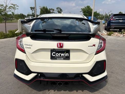 Used 2018 Honda Civic Type R image 7