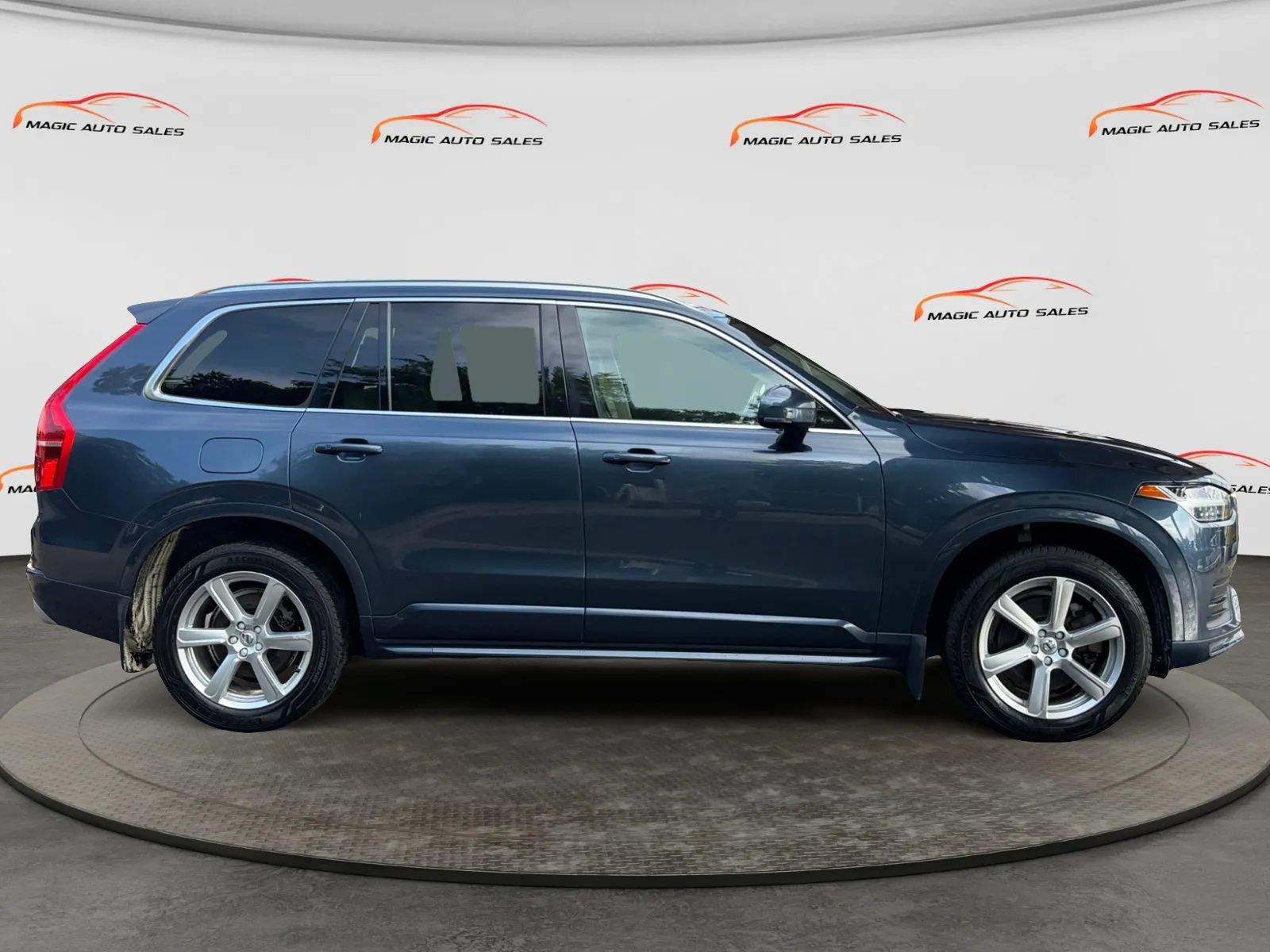 Used 2021 Volvo XC90 T6 Momentum w/ Advanced Package AWD/4WD image 6