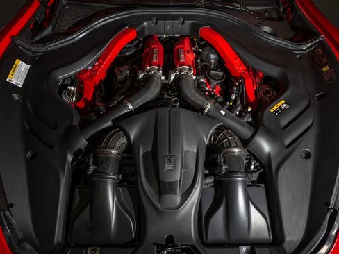 Certified 2024 Ferrari Roma Spider RWD image 31