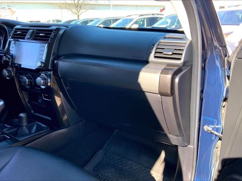 Used 2022 Toyota 4Runner TRD Off-Road Premium image 17