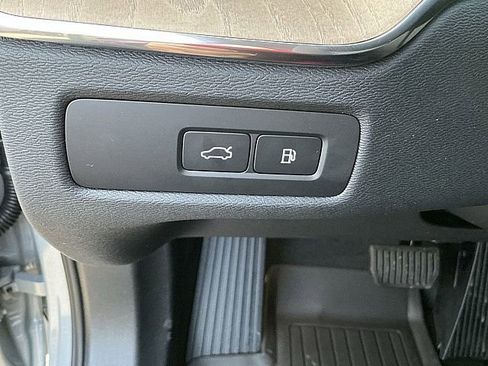 New 2026 Volvo XC60 T8 Plus w/ Protection Package Premier image 17