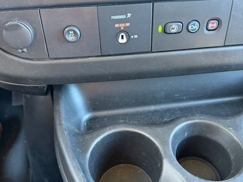 Used 2021 GMC Savana 2500 w/ Driver Convenience Package image 18