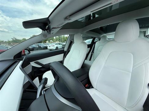 Used 2021 Tesla Model 3 Long Range AWD/4WD image 9