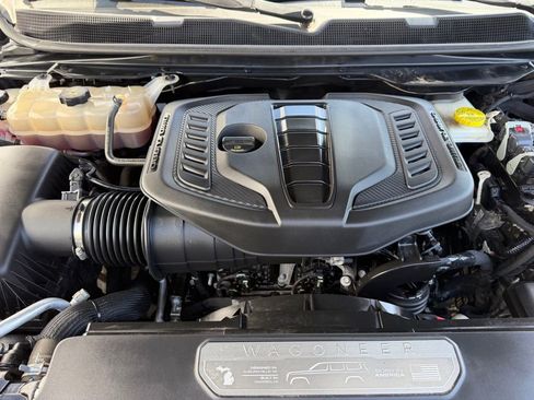 Used 2024 Jeep Wagoneer L 4WD image 13