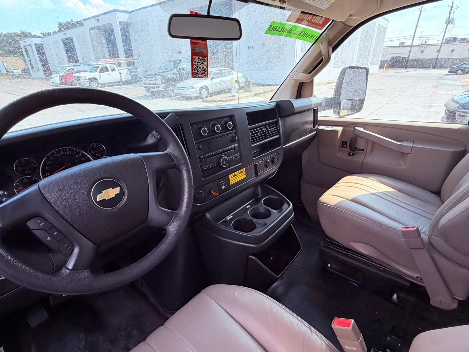 Used 2016 Chevrolet Express 4500 RWD image 10
