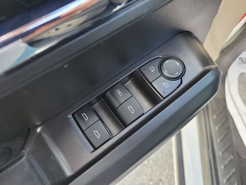 Certified 2024 Chevrolet Colorado LT w/ LT Convenience Package II image 17