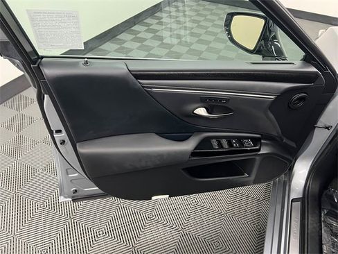 Certified 2025 Lexus ES 350 w/ Premium Package image 14