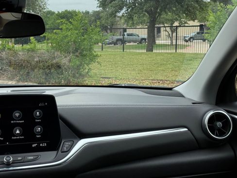 Used 2025 Chevrolet Blazer LT FWD image 35