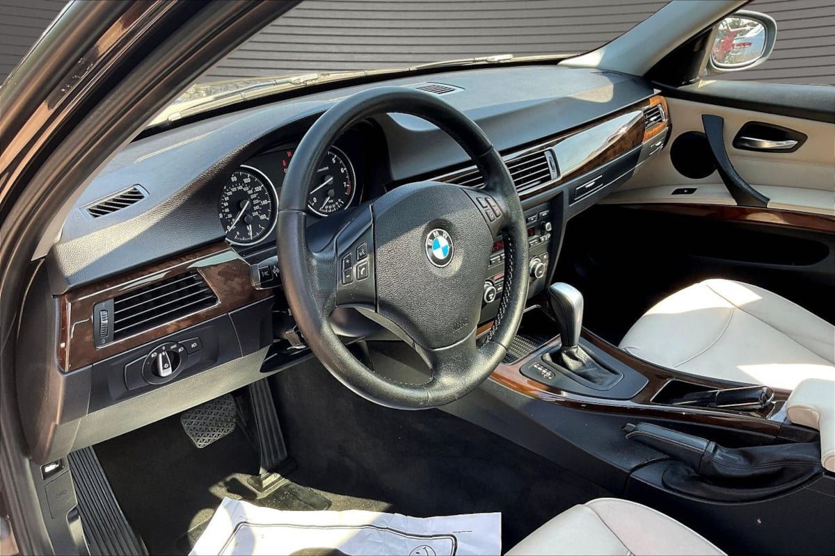 Used 2011 BMW 328i Sedan RWD image 16