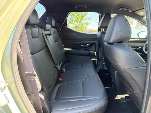 Used 2025 Hyundai Santa Cruz SEL FWD image 32