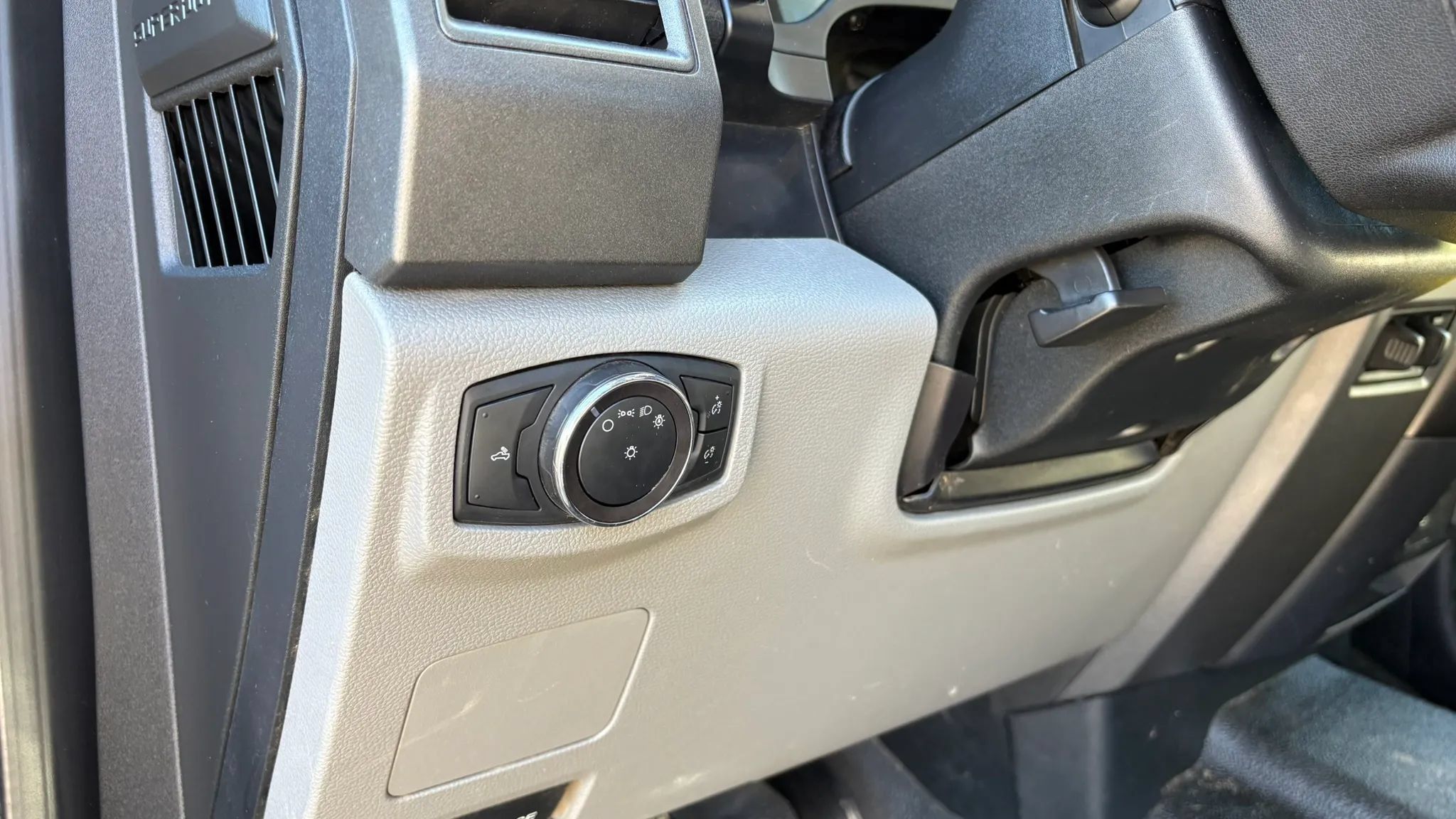 Used 2019 Ford F250 XL w/ Power Equipment Group AWD/4WD image 17