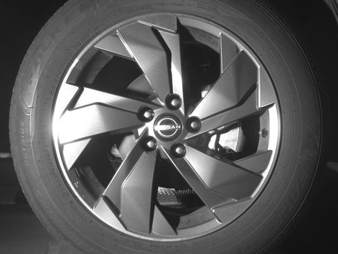 Used 2025 Nissan Rogue SV image 13