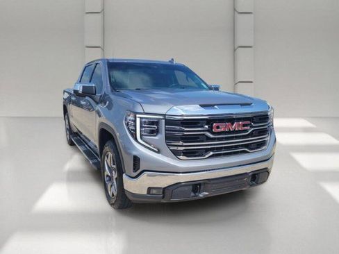 Used 2023 GMC Sierra 1500 SLT w/ SLT Premium Package AWD/4WD image 3