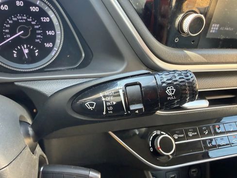 Used 2021 Hyundai Sonata SE image 15