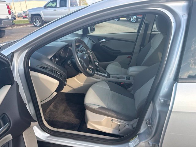 Used 2014 Ford Focus SE FWD image 9