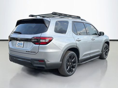 New 2026 Honda Pilot Black Edition image 5
