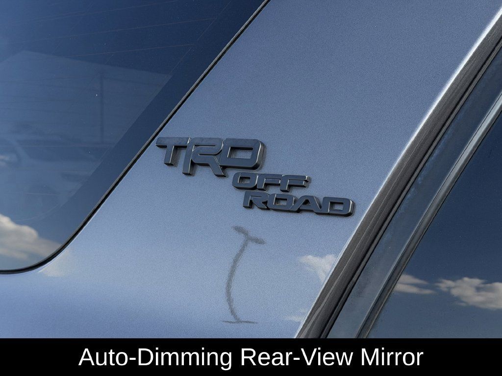 Used 2019 Toyota 4Runner TRD Off-Road Premium AWD/4WD image 11