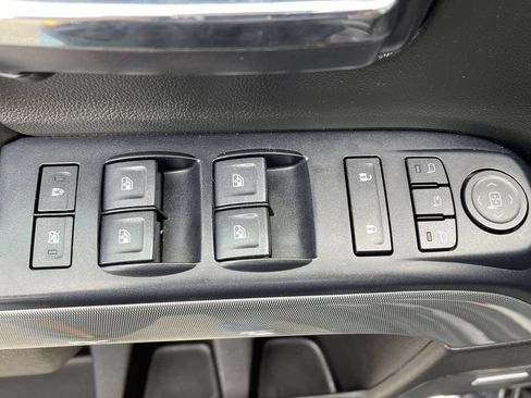 Used 2018 Chevrolet Silverado 2500 LTZ w/ Vortec Plus Package AWD/4WD image 24