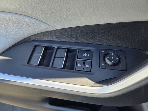 Used 2025 Toyota RAV4 XLE w/ Convenience Package image 25