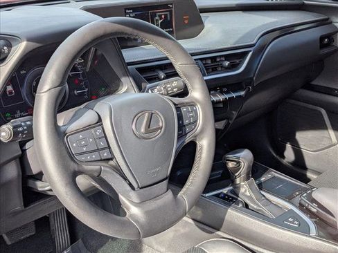 Used 2019 Lexus UX 250h image 10