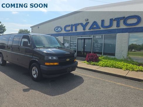Used 2019 Chevrolet Express 3500 LS RWD image 1