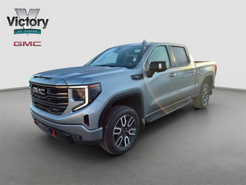 Used 2024 GMC Sierra 1500 AT4 w/ Technology Package image 3