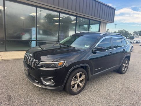 Used 2021 Jeep Cherokee Limited w/ Elite Package FWD image 11