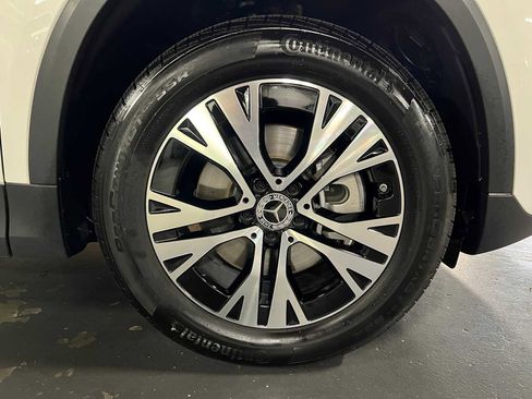 Certified 2025 Mercedes-Benz GLA 250 4MATIC image 9