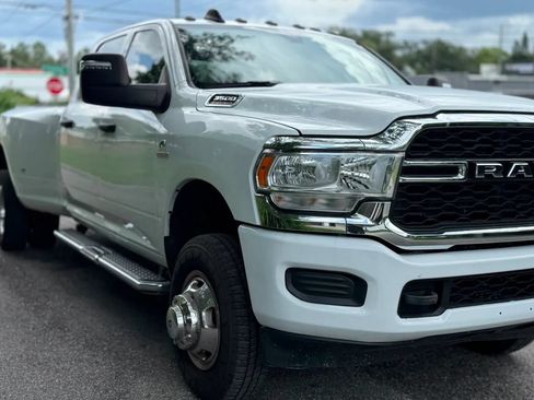 Used 2024 RAM 3500 Tradesman w/ Chrome Appearance Group AWD/4WD image 4