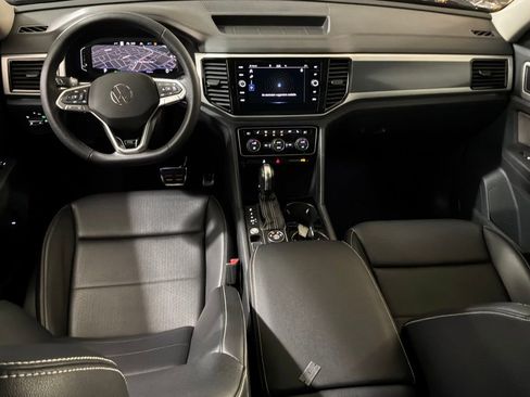 Used 2022 Volkswagen Atlas SEL R-Line image 11