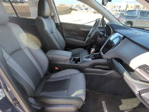 Used 2025 Subaru Outback Onyx Edition AWD/4WD image 32